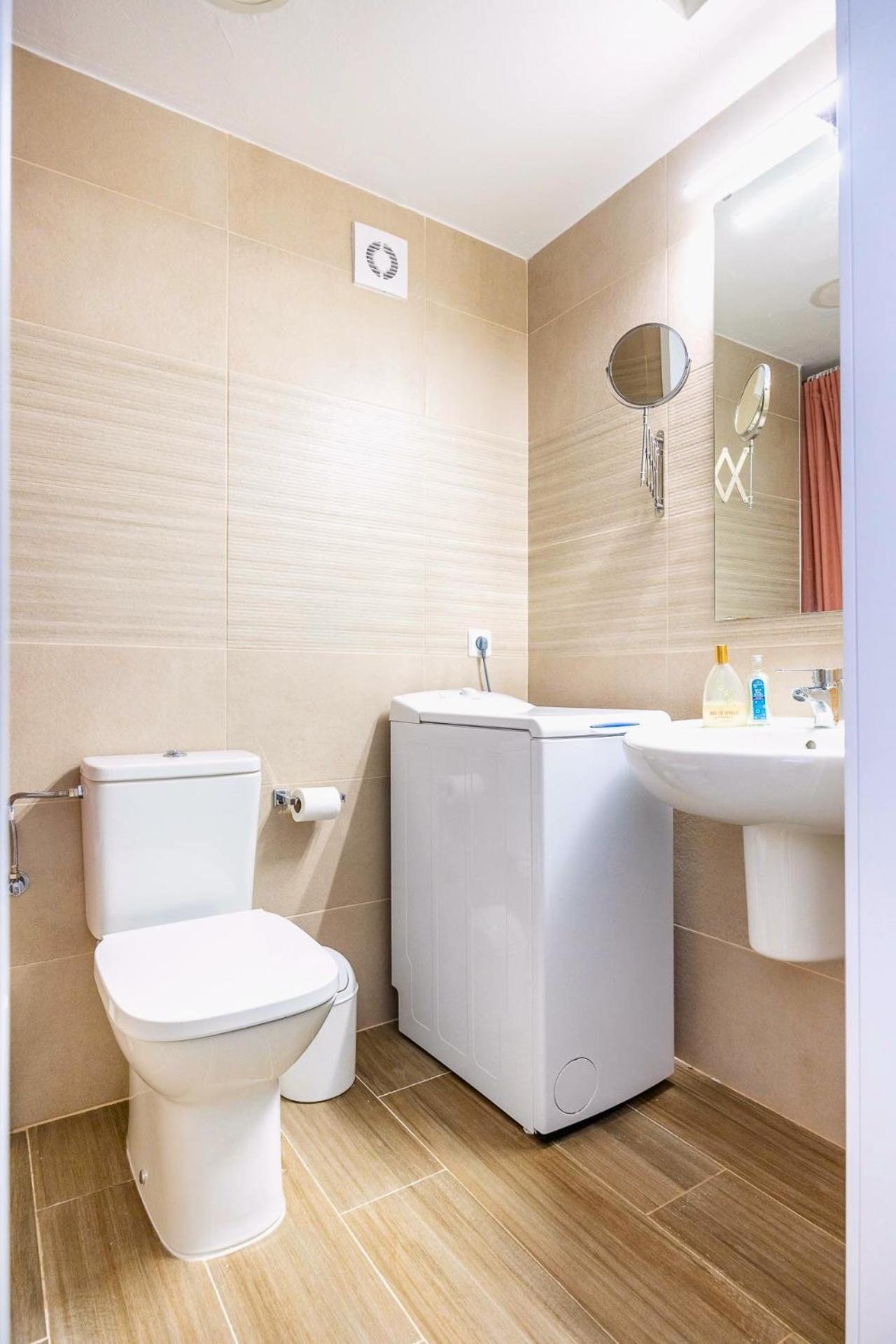 Sunterrace Loft-Triana'S Star, 10' From City Center! Seville Luaran gambar