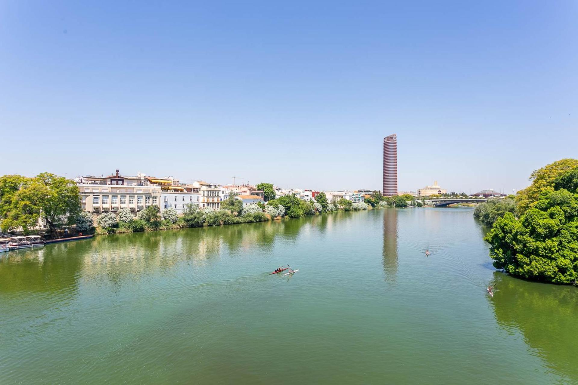Sunterrace Loft-Triana'S Star, 10' From City Center! Seville Luaran gambar