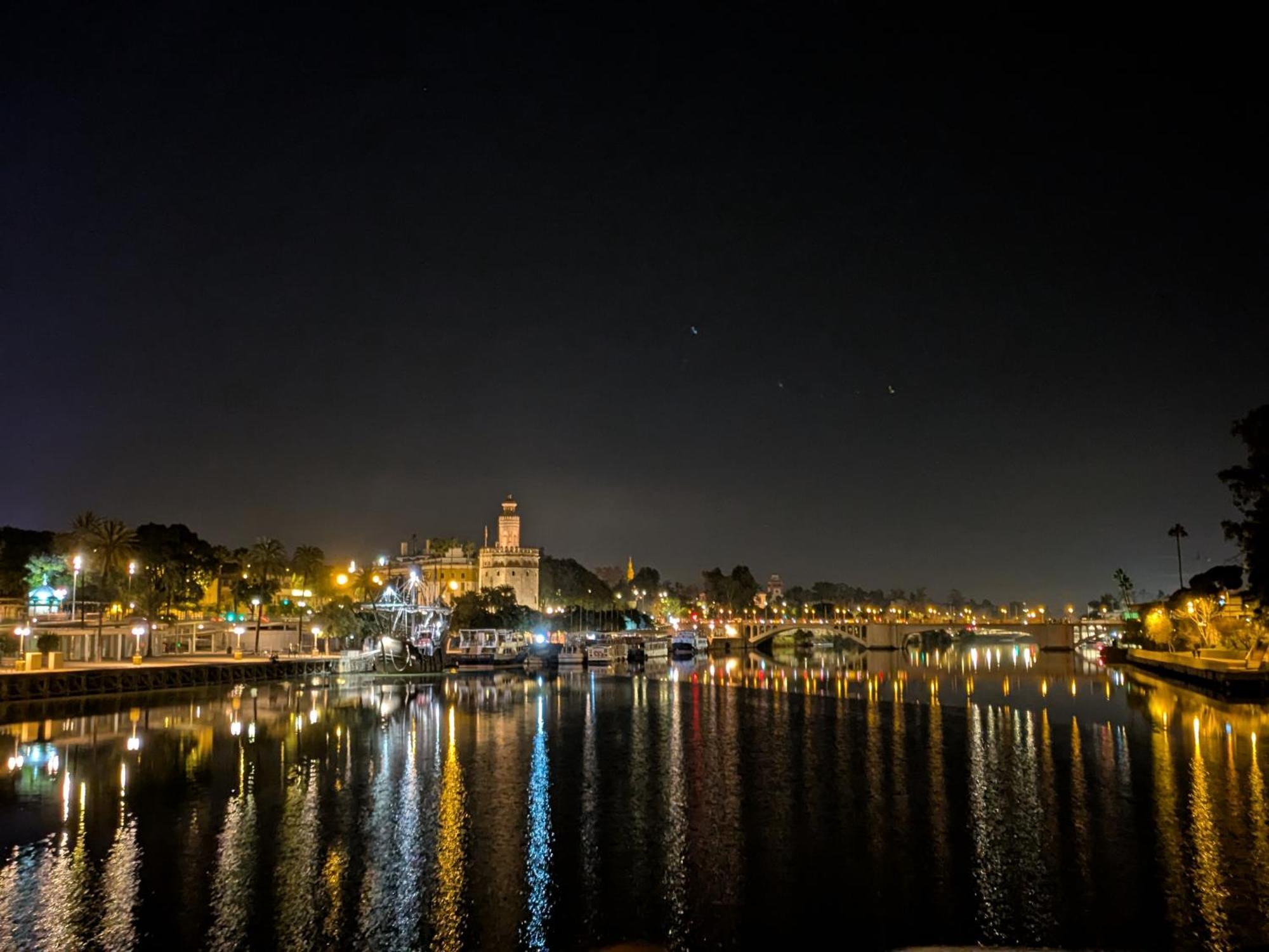 Sunterrace Loft-Triana'S Star, 10' From City Center! Seville Luaran gambar